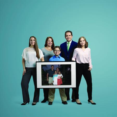 uoft_17032_marthabatizfamily_bps_full_4c_mag.jpg Thumbnail